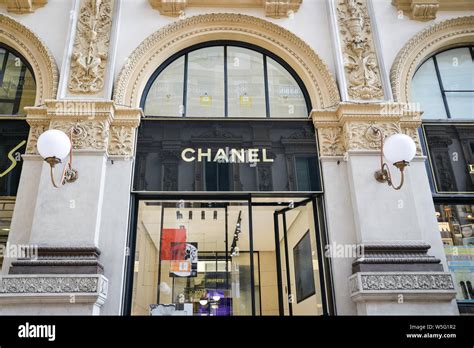 chanel winkel milaan|chanel boutique montenapoleone.